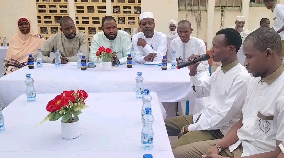 مسابقة للمطارحات الشعرية بثانوية الملك فيصل تعزز المهارات اللغوية… وفوز فريق البنات