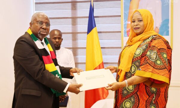 تشاد زيمبابوي | رسائل رسمية رفيعة تعيد تنشيط قنوات التنسيق بين أنجمينا وهراري