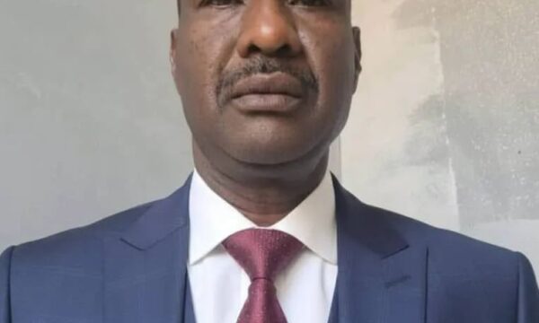 الأحتفاء بالتعيين أوالترقية بين تشجيع النجاح الظاهر ومطلب الأداء الحقيقي