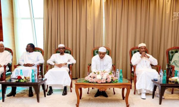 فضل يؤكد دعم الجالية التشادية في الجزائر… والطلاب يطرحون تحديات المعيشة والمنح