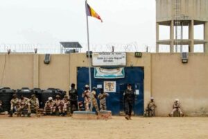 ضبط مئات الهواتف وأجهزة اتصال محظورة في سجن كليسوم خلال حملة أمنية مفاجئة