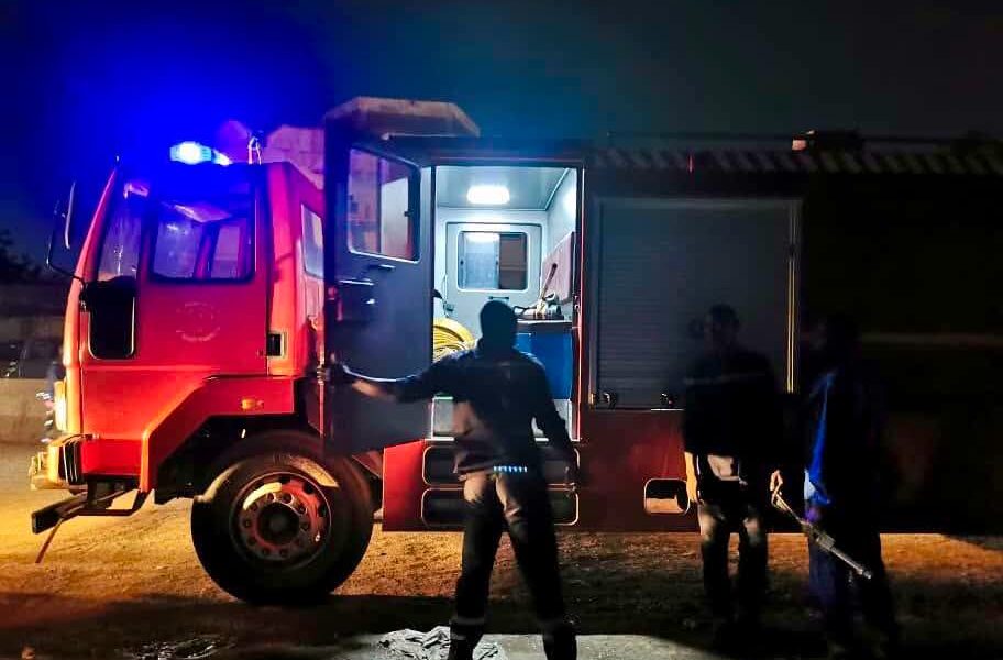 حريق بسوق الخمسينية في أنجمينا يخلف أضراراً مادية.. وتدخل الإطفاء يحد من الخسائر