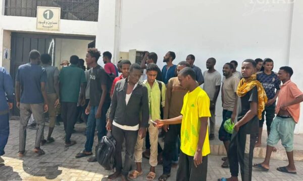 جهود تشادية للإفراج عن 173 مواطنًا محتجزًا في ليبيا وتنسيق لإعادتهم طوعًا إلى البلاد