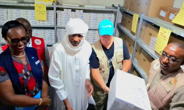 تشاد تتسلّم 1.7 مليون جرعة لقاح ضد الكوليرا وتطلق مرحلة حاسمة لاحتواء الوباء<p dir="rtl"><br><!--/data/user/0/com.samsung.android.app.notes/files/clipdata/clipdata_bodytext_260817_231652_238.sdocx--></p>