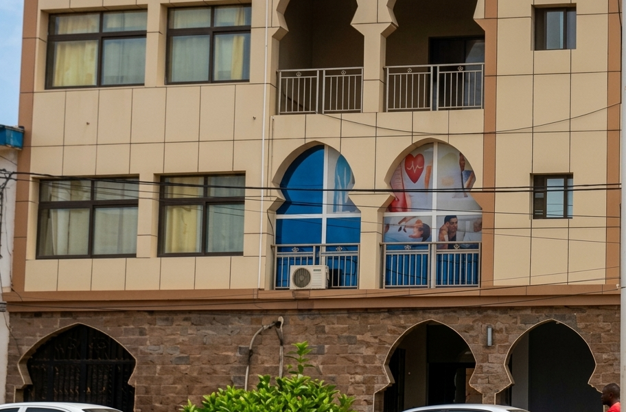 مستشفى الحريري يرد على الجدل بشأن حالة مريض: «لم ندخلْه المستشفى ولم نُجرِ له العملية»