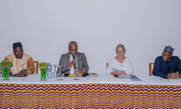 وساطة الجمهورية تعتمد استراتيجية جديدة لتعزيز حضوره الميداني وتقوية دوره في ترسيخ السلم الاجتماعي<p dir="rtl"><br><!--/data/user/0/com.samsung.android.app.notes/files/clipdata/clipdata_bodytext_260907_165224_985.sdocx--></p>